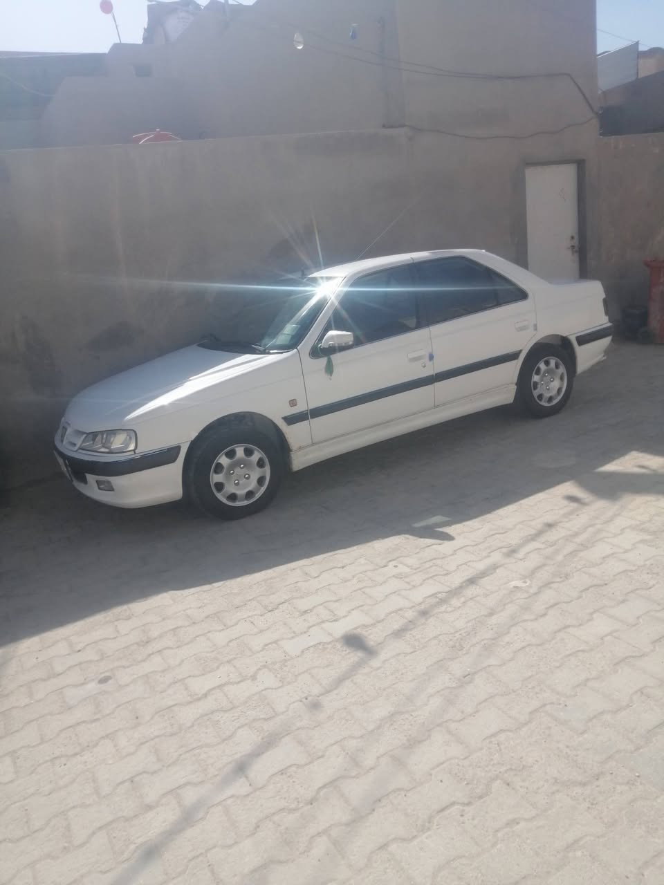 السلام عليكم بيجو بارص موديل 2011 مكينه نضيفه كهربائيات كله شغاله سنويه لل 2027 شرط تحويل السعر 38 المكان ديوانيه الاستفسار ***********
