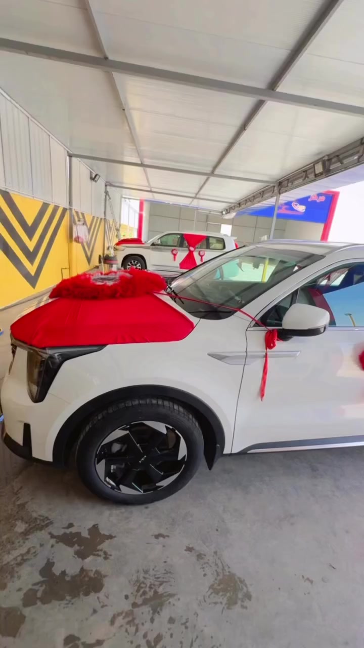 محطه عسل وتبديل زيوت بوليش حمام تزيين سيارات اعراس كامله للبيع او الايجار  تحتوي على 4 جكات ورنبه بيهة 2تانكيات ابو 20 40 الف لتر مولد دويز 100 كيفي 3 بطحيات او عموديه وحده شغل درجه اوله غرفه عمل مطبخ استراحه  كلشي موجود  تواصل *********** واتساب
عنوان بغداد طريق بعقوبه القديم السياحي قرب معمل العاز الرصافه 
عدم  التفرغ
