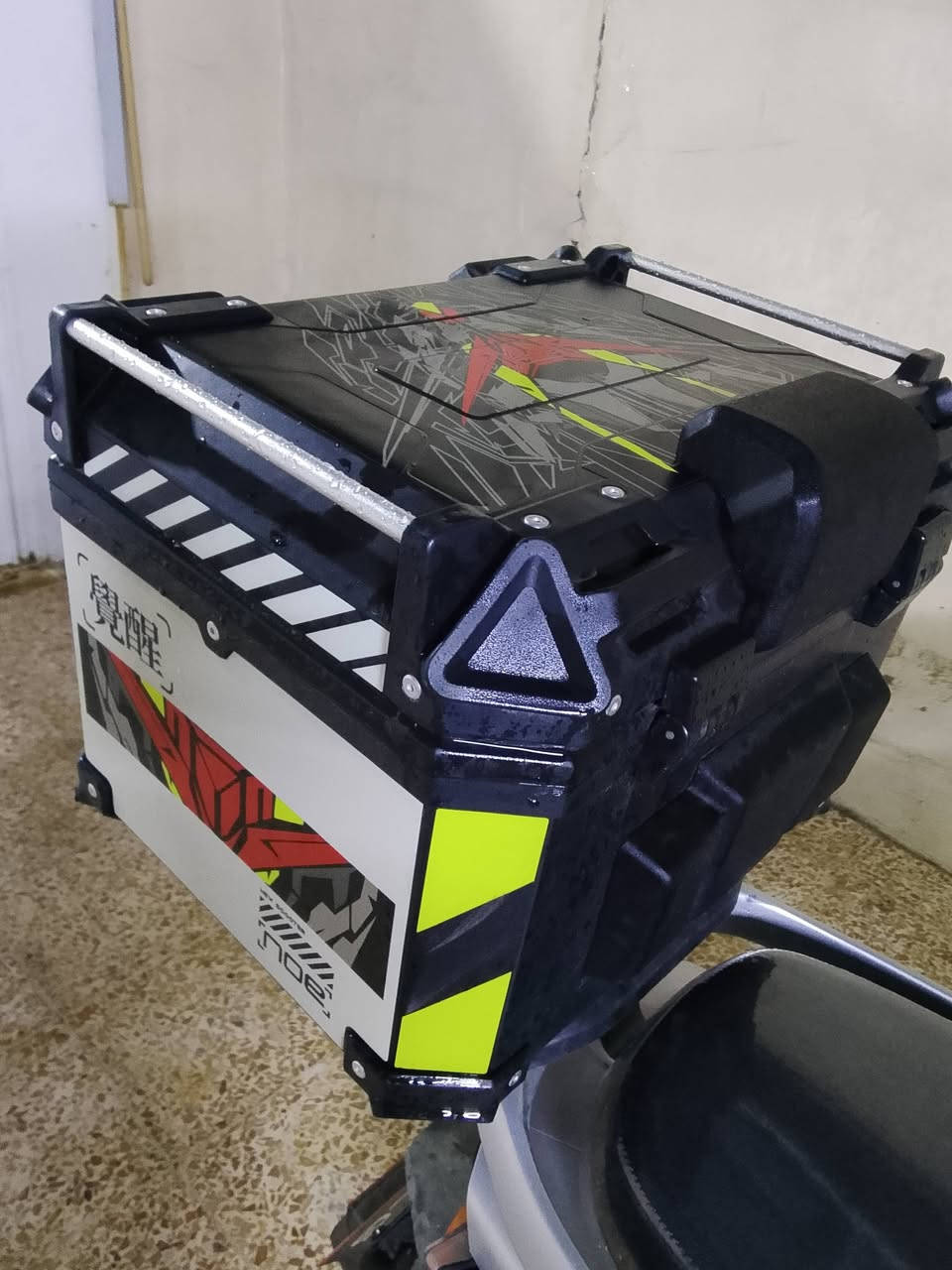 ماطور جديد ونظيف مستعمل قليل جدا لامصلح ولا مفتوح السعر 750 للاستفسار الاتصال عالرقم ***********
