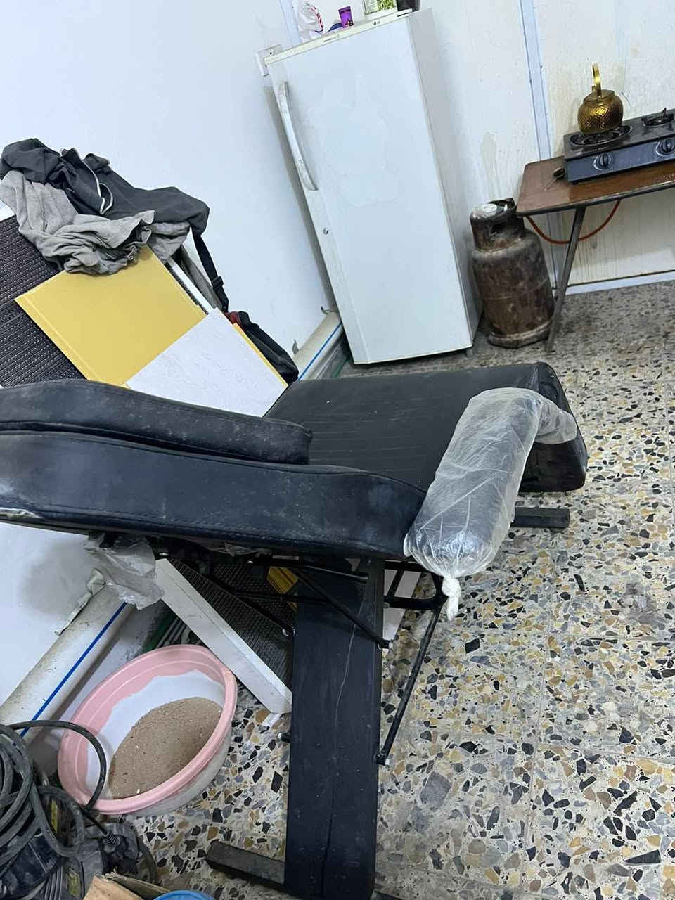 السلام عليكم سديه صالون حلاقة للبيع ماخذيهة ب٢٥٠ نريده ب١٥٠ وبيهة مجال للشراي يتدلل عنوان نجف. كوفه حي ميسان للاستفسار

782 656 5995 النجف, العراق
