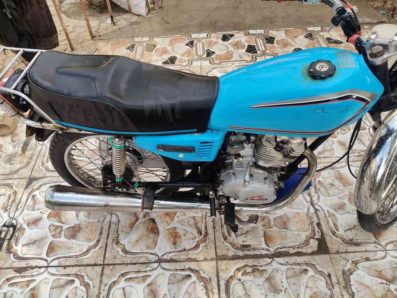 سلام عليكم  شباب دراجه رابيدو اوراق هاي ما عرف ستنساخ لو اصلي ما عرف دراجه حلوه ورزنه دراجه كامله بس عينه ماكو كلوب شغال بك لايت شغال اشاير يعني دراجه بل ليل منوره دراجه، سعر 575 وبيه مجال الطيبين    مكاني بصره المدينه ناحيت الهوير دراجه حلوه  رقمي *********** دراجه تخبل مو شراي لا يراسل فدوه ولا يكسر بسعره.
