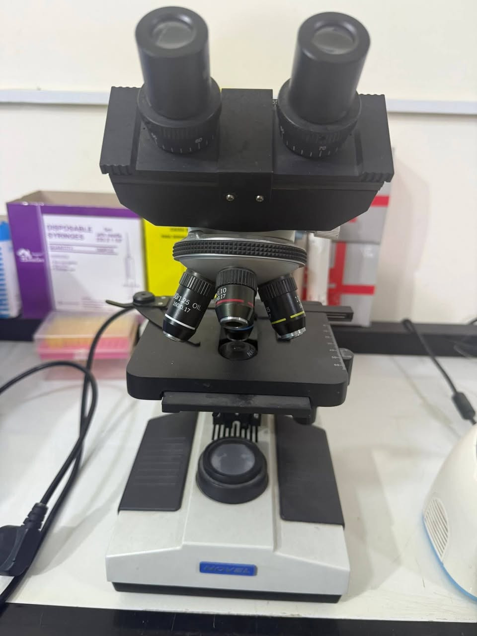 السلام عليكم احبتي توجد أجهزة مختبرية للبيع مستعملة ونظيفة
للاستفسار الاتصال بالرقم ***********
