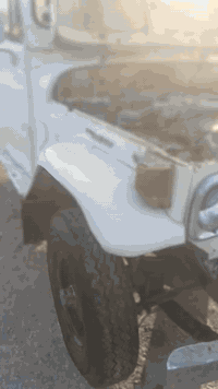 السلام عليكم
لاندكروز عكرب ستيشن للبيع مودي83كير او مكينة بطة جدد رقم انكليزي كربلاء باسمي 
 مكانهة  واسط العزيزية السعر 50ورقة
للاستفسار
***********
***********
