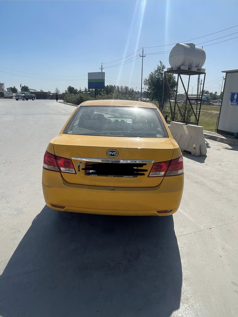 السلام عليكم بي واي دي 2013 كير عادي كير محرك تبريد خير من الله صدر امامي خلفي كورلا جديد مشط ستيرن جديد منظومه زنون عالي ناصي وبيها منضومه غاز السياره مال جناي خير من الله 50 وبيها مجال بسيط مكاني بغداد ***********
