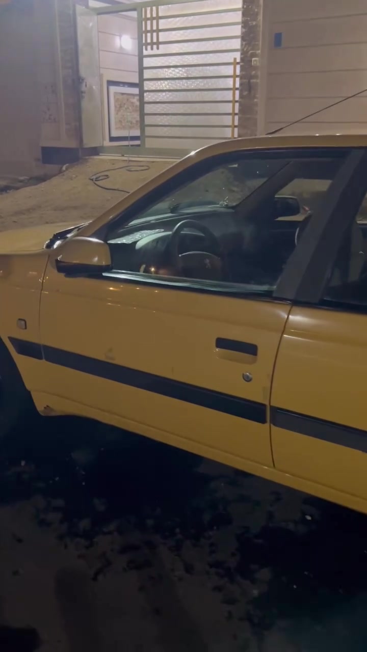سلام عليكم بيجو 405 ٢٠١٦ سنويه لل٢٨ للبيع شوفتك عينك سياره حلوه ونصيفه رقم بصره ومال شغل تبريد شغال خير من الله حداده جديده كير جديد المكينه بيها كازكيت فقط غير الكازكيت كلشي ماتسوي سعرها ٣٥ وبيها مجال . *********** مكاني بصره زبير دور الضباط
