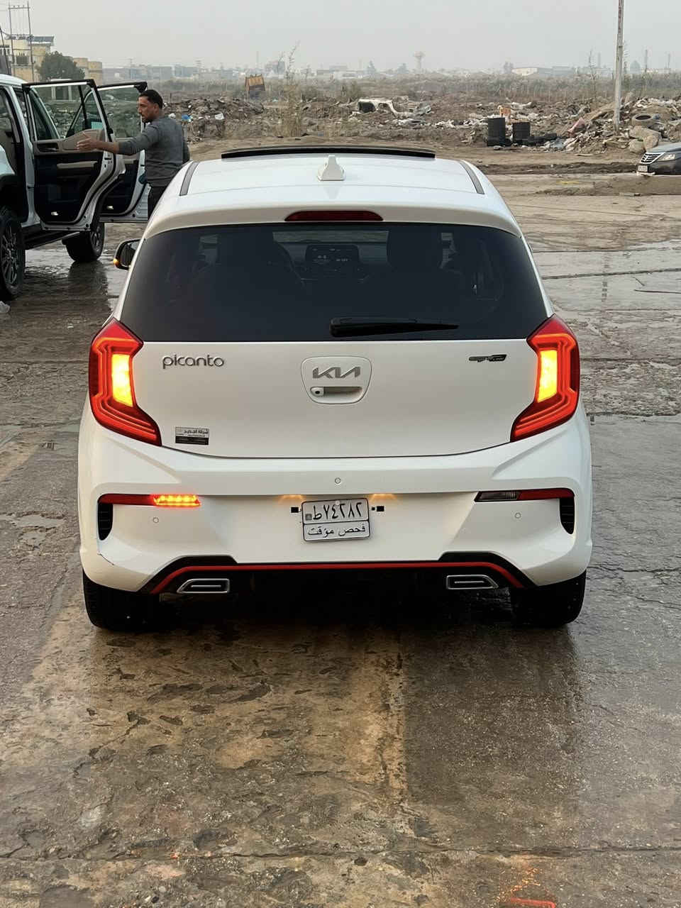 سلام عليكم للبيع كيه بيكانتو موديل 2023 وارد خليجي موصفات فول جيتي لاين عله موصفات بل بيكانتو فتحه وبصمه وشاشه كبيره ولمس كامره دواره رادار مامي وخلفي شغال تحكم جهتين حاكيه مانع نزلاق حساس طارات لد خلفي شغال لد مامي كشاف مامي شغال اشاير بل مري مري شفط بواب بصمه بصمه تشغيل حساس خلفي    ولكب كروم كشنات جلد بلادي اسود مطعم بحمر بلادي دواخل صاج اسود ملكي وبيبان حمر دبل رف خلفي تبريد بيانو يدات نيكل بلادي ولكب كروم حجم المحرك 4 بستم ماشيه 26 لايت زنون بلادي توقف ذاتي انضمه قياده السياره مكفوله من الصبغ التبديل والغرق والبارد ماعده الدعاميه المامي وخسفه مقدار 4 صابغ بل بنيد فقط السيارة حره جايه بسمي بدون رقم تترقم جميع المحافظات بيها رقم فحص موقت ***********
