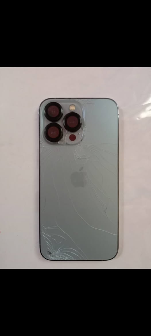 ١٣برو ذاكره ١٢٨. بطاريه ٧٧. نموذج m. مكفول   بس الظهر مكسور مكاني الشطره   سعر ٤٢٥.   ***********
