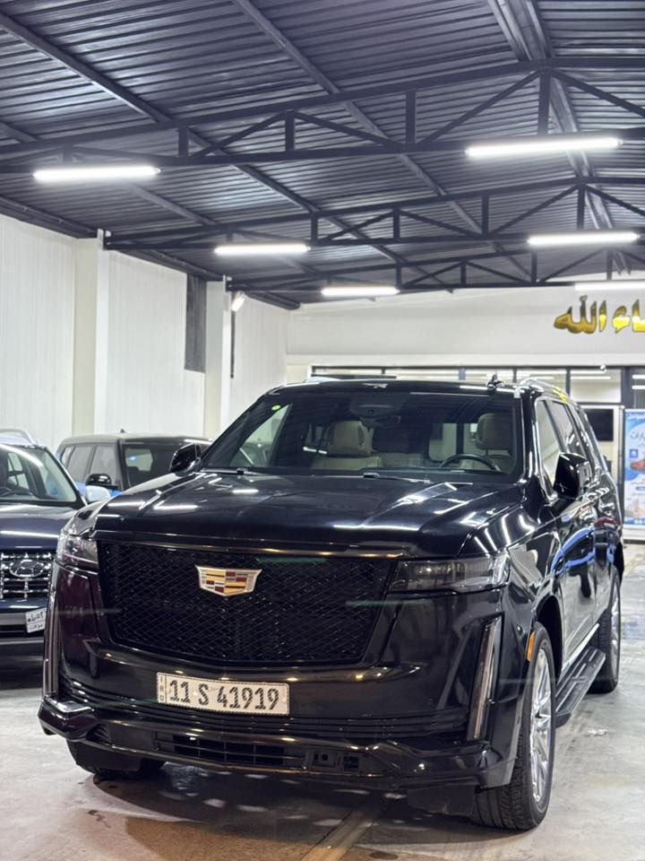متوفر داخل صالة عرض شركة ( نجوم السواحل ) ✅
2023 CADILLAC ESCALADE, PREMIUM LUXURY

حادث السياره موضح بالمنشور ( تبديل جاملغ + صبغ بسيط بالبنيد ) 
بدون أيرباك 📍 + بدون دواخل 
1-بصمه تشغيل+ تشغيل عن بعد + بصمه ابواب 
2-رادرات 360
3-كامرات 360
4-سلايد رؤف ( بانورما ) 
5-مقاعد أمامي تتدفئه + تبريد
6-جنطه شفط 
7-ويل كب كروم
8-كشنات vip منفصل 
9-اناره داخل متغير 
10-تحكم بل فور ويل
11-داخل اوف وايت 
12-سماعات نظام AKG  
13- 
14- كاميرا أمامي+ كاميرا خلفي 
15- داتا شو 
16- ستيرن RPM
معروضه 635 $ بيه مجال 
 للأستفسار زورونا الى موقع الشركة 
#بابل_حي_الطياره_قرب_شركة_آساسيل 
او الأتصال ع الأرقام التاليه 👇👇
*********** / علي الجبوري 
*********** / محمد الحميري
