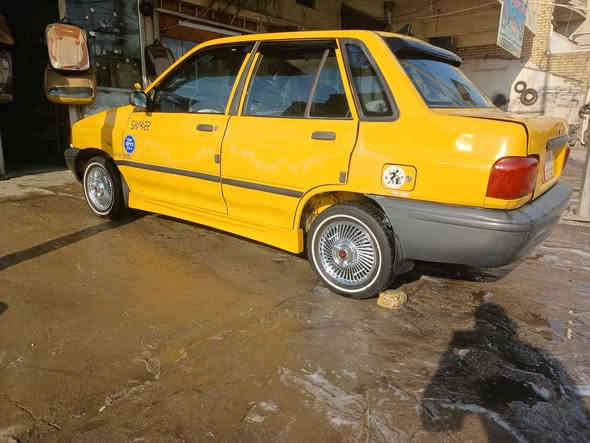 سلام عليكم سايبه ١١ للبيع تفاصيله محرك جديد على السحك 
كير كلج مكفول
صدر امامي خلفي جديد
دوشمه جديده غرفته نضيفه كلش
كهرباياته كله شغاله عده التبريد
تخم تاير خط ابيض
شواصي نضيفات بدون لحيم 
مابيه لاضربه ولاتبديل بس بيه جراد
فقط نقصه جبنه بين الكير والمكينه ذب دهن تكلفته ٣٥ الف
جامه اماميه جديده باتري جديد
مشط اوباور مال برايد
هزه جديده مصفره هيئه وغرامات
بسمنه السياره
مكاني بغداد الحريه 
هاتف***********
السعر ٢٥ بيه مجال بسيط
