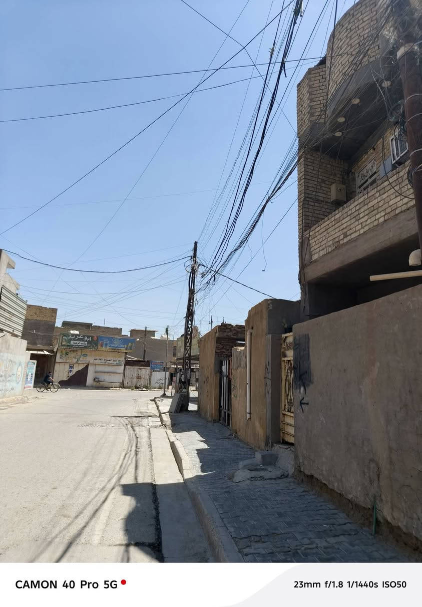 بيتِ 100متر طابقين جبها 6. تفاصيل البيت 3غرف نوم حمامين طابق ارضي وطابق ثاني ستقبال ومطبخ ومنور وصالة وغرفة جوة الصطح شتايكر درج مرمر +محجر بياض كاشي مرمر استقبال البيت كلة جاهز ماعدة الواجهة الببت بناء جديد سعر 125مليون بي مجاال حگ الجية العنوان. بغداد الرصافة الثانية الكمالية بلبستان الشارع الرئيسي البيت ركن وتساب ***********
