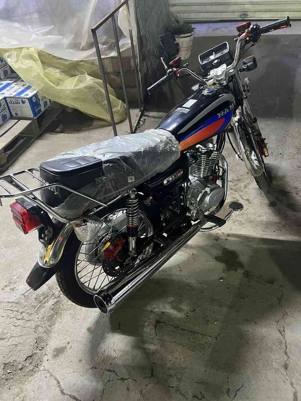 السلام عليكم شباب دراجه نامه 3احرف صار أسبوعين طالعه من المعرض بعدها زيرو موديل 2025السعر 750 وبيها مجال بسيط متواجد فيس بوك وهاذ رقمي ***********
