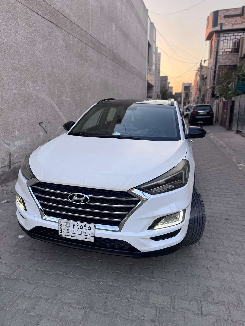 السلام عليكم توسان خليجي 2019 للبيع فول مواصفات حادثها قطعه وحده وخشم البنيد PDR سياره مال جنايه باسمي سعرها ب188 وبيها مجال بسيط مكاني بغداد الشعب ***********

