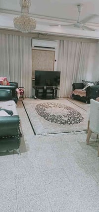 مجمع الأحمر • ١٢٠م • ٣غرف