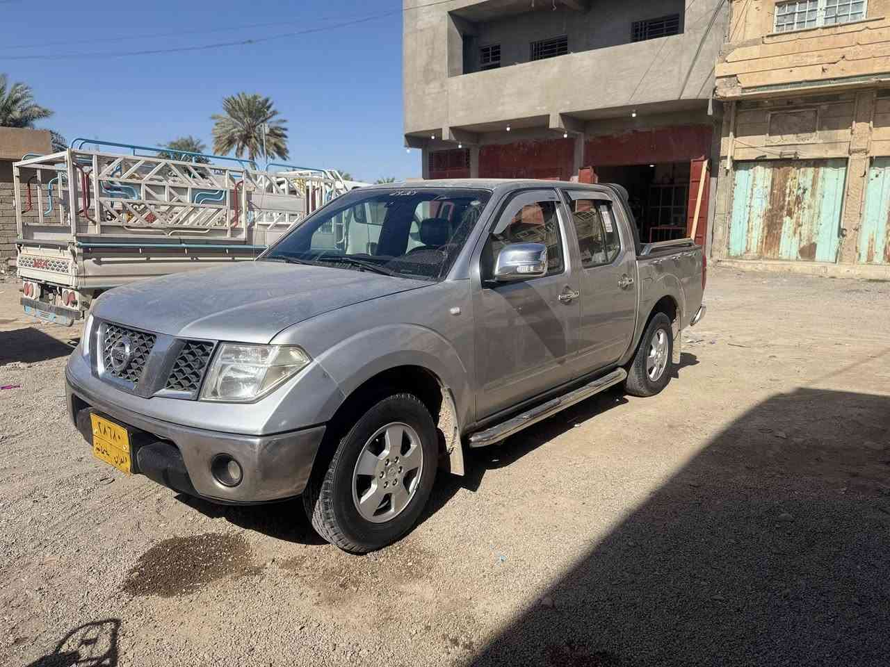 نيفاره 2008
محرك بلادي شرط لا صرف ولا بخار
كير عادي شرط 
صدر خلفي امامي جديد 
تخم تاير جديد 
خمسه ويل كب 
اشاير بل مري 
هزه وبراد جدد قبل شهر سويتها 
السياره خير من الله تريد بس خيال 
***********
