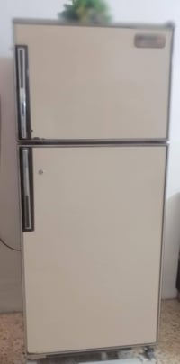 ثلاجه • نظيفه • موصل الاصلاح الزراعي