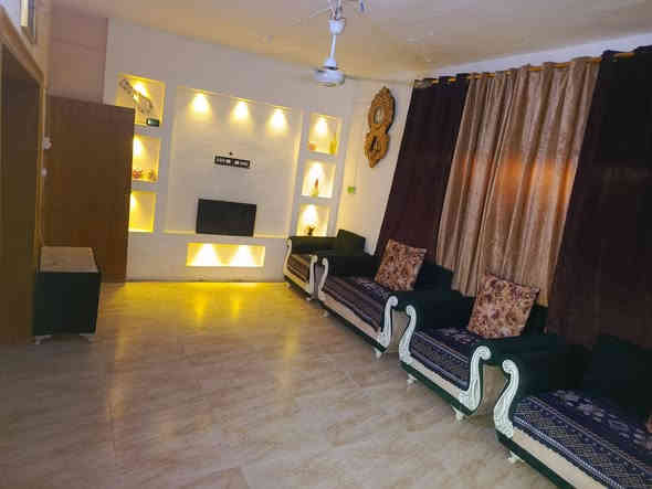 السلام عليكم دار للبيع في الحي العسكري مقابل جامع المتقين ثاني بيت عن الشارع العام مساحه 240متر طابو صرف بناء طابوق وسقف صب البيت مطلوب مبادره 
السعر الكلي 105مليؤن مقدمه 17 مليؤن والباقي للدوله قسط شهري438الف  الدار مطلوب 87مليؤن للمصرف يسدد قسط وتحويل مباشر مع تغير كفيل 
***********
