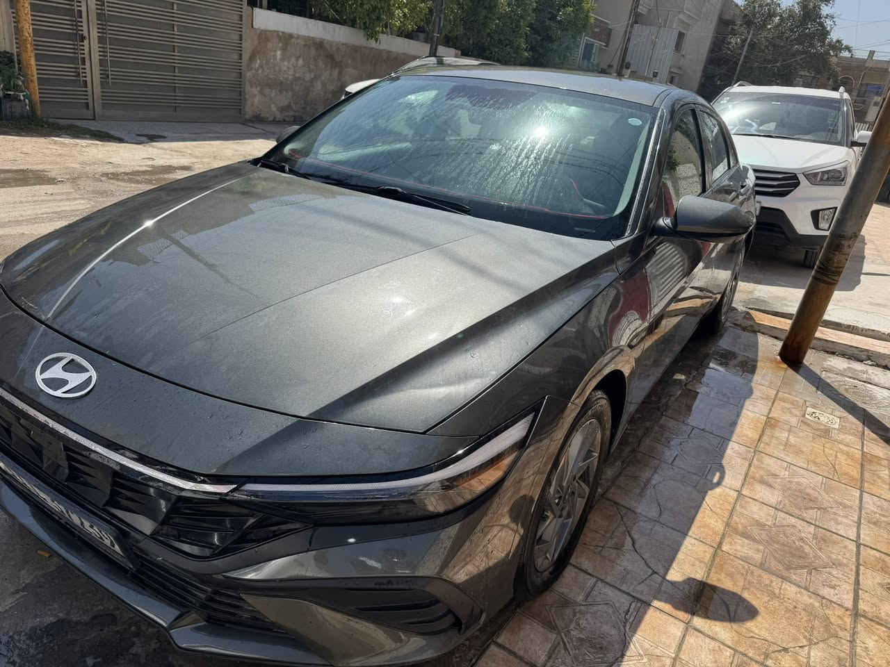 السلام عليكم
النترا هايبرد ٢٠٢٥ امريكي بصمه و تشغيل عن بعد و نقاط عمياء استيراد خاص حادثها خشم البنيد و راجع على البارد ماشيه ٣٠ الف رقم بغداد السعر ١٥٥ 
الاتصال ***********
