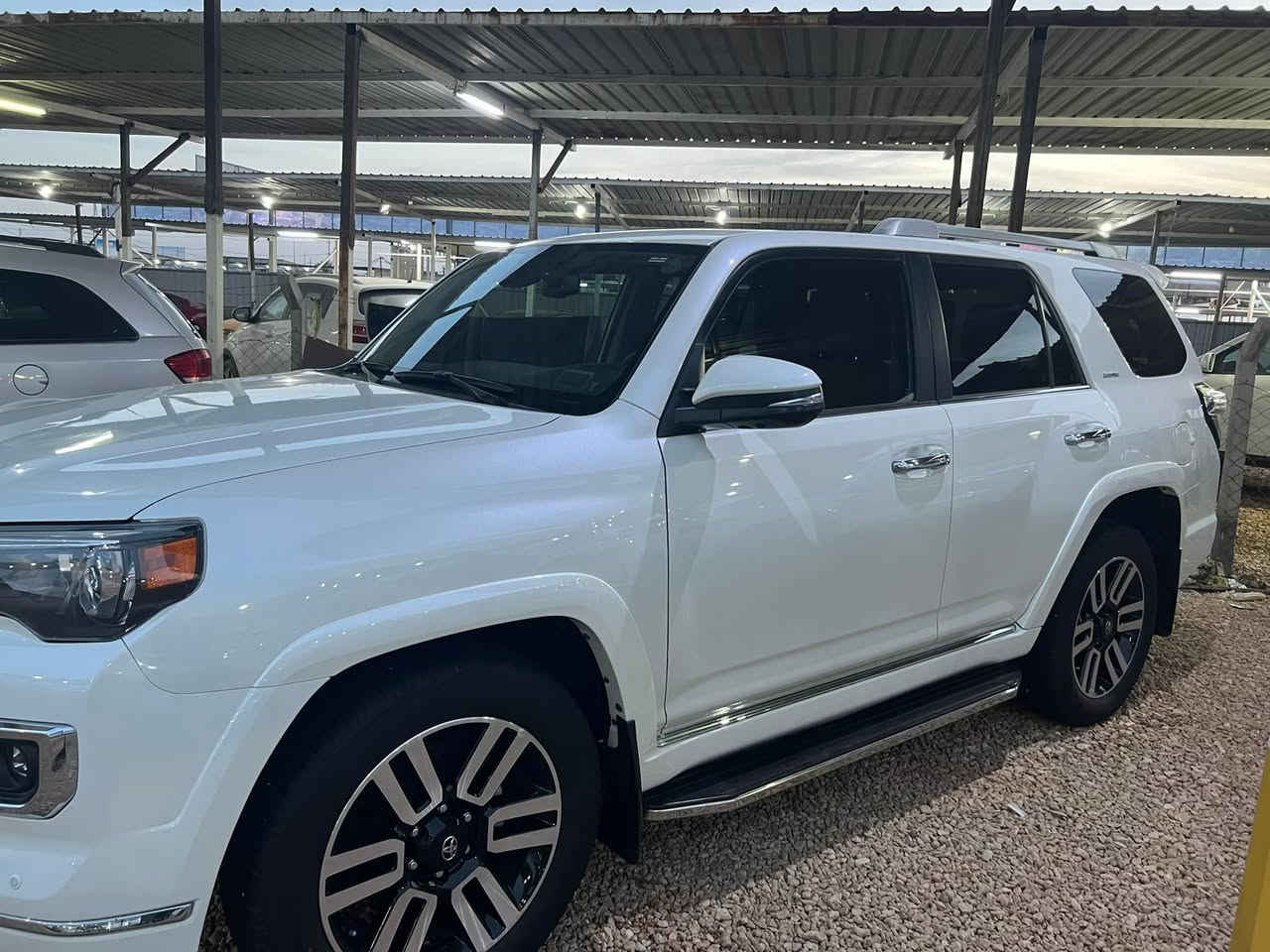 فور رنر موديل 22 لميتد ماشيه 5 فقط مرقم بغداد تبديل بنيد ودعاميه فقط مكان السياره الديوانيه 
للتواصل عليه واتساب ***********
او الاتصال ابو اثير السعر خاص والشراي يدلل
