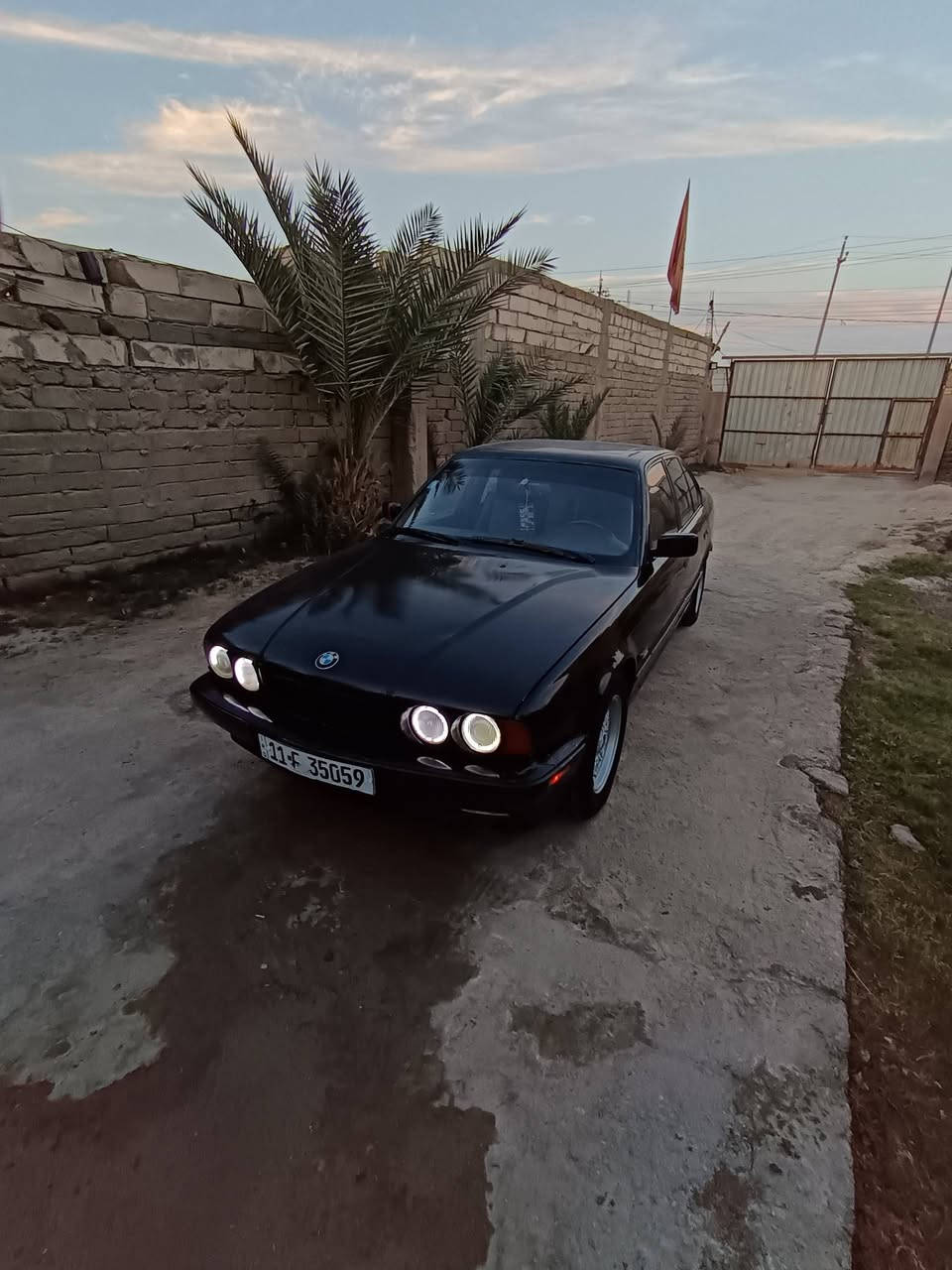 السلام عليكم
بي أم دبليو 525 أصل بليته وسنويه

مسكر كير عادي تك فانوس

كشنات جلد m

فتحه سقف سنتر لوك

جام كهرباء الاماميات

مكينه وكير خير من الله

دعاميته موجوده

بيه نواقص

مكاني ناصريه

خاص مفتوح

السعر 48
مراوس ستيشن 500
***********
