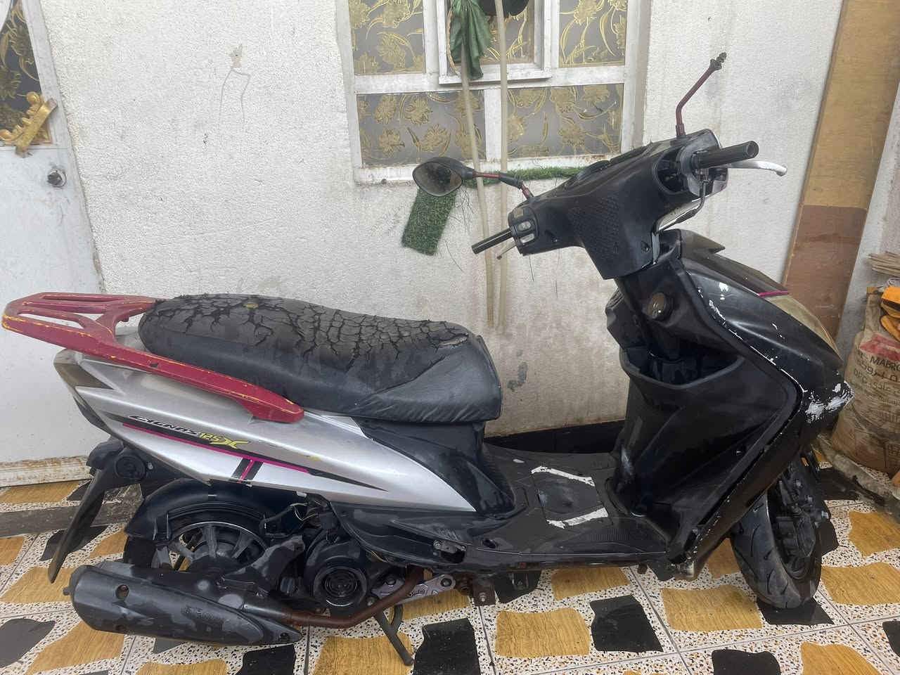السلام عليكم
سكنس ياباني 125c تجفيت جديد بس طفت شغلت كهربائيات ابيع ع وضعه سعره 200 وبيه مجال مكاني شارع التاميم قرب افران السوداني رقمي ***********
