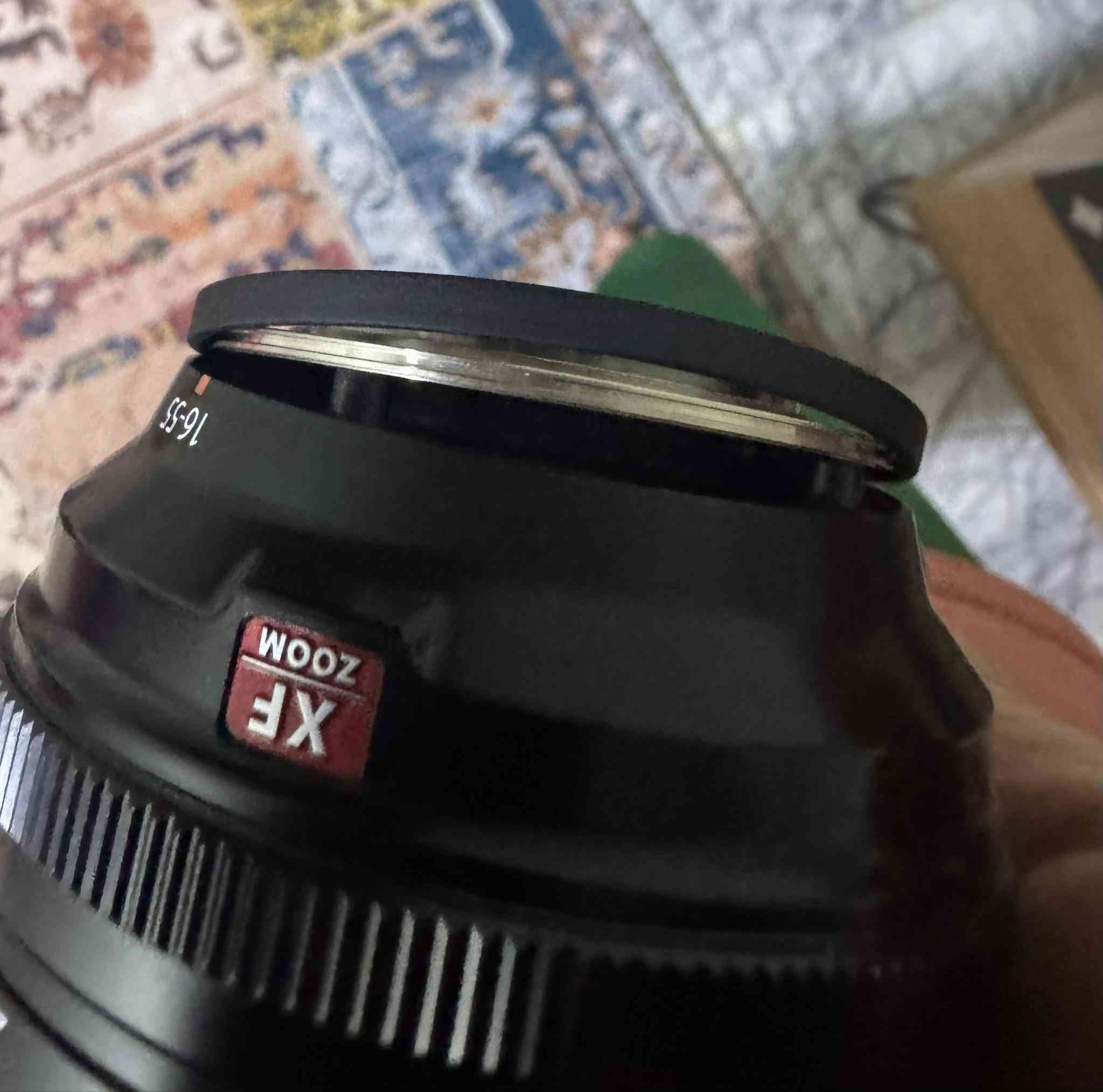 تتصلح لو مالها چاره
الگزازه مفطوره والموونت مخلوع ومكسور من جوه 
وگعت من ارتفاع عالي شويه 
نوعها فوجي فلم  
Fujifilm XF 16-55mm f/2.8 R LM WR


**إذا كنت صاحب هذا الإعلان وتريد حذفه لأي سبب، رجاءا أرسل رسالة إلى الدعم الفني**