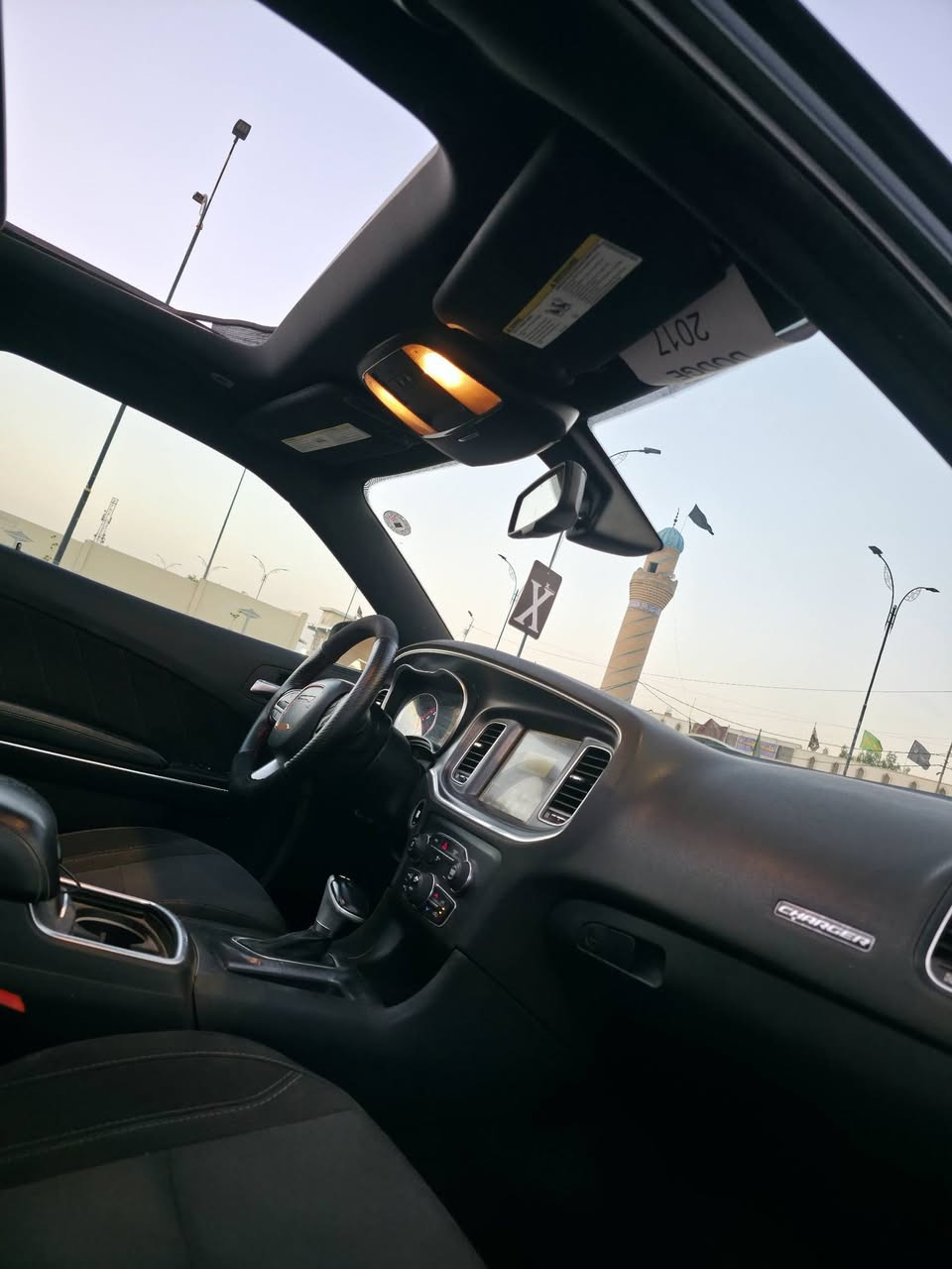 جارجر SXT 2017
كفاله عامه من صبغ وتبديل 
رقم اربيل هزة جديدة 
فتحت سقف 
ماشيه 110
مكان السياره بغداد 
قرب جزيرة بغداد السياحيه 
للاستفسار ***********
