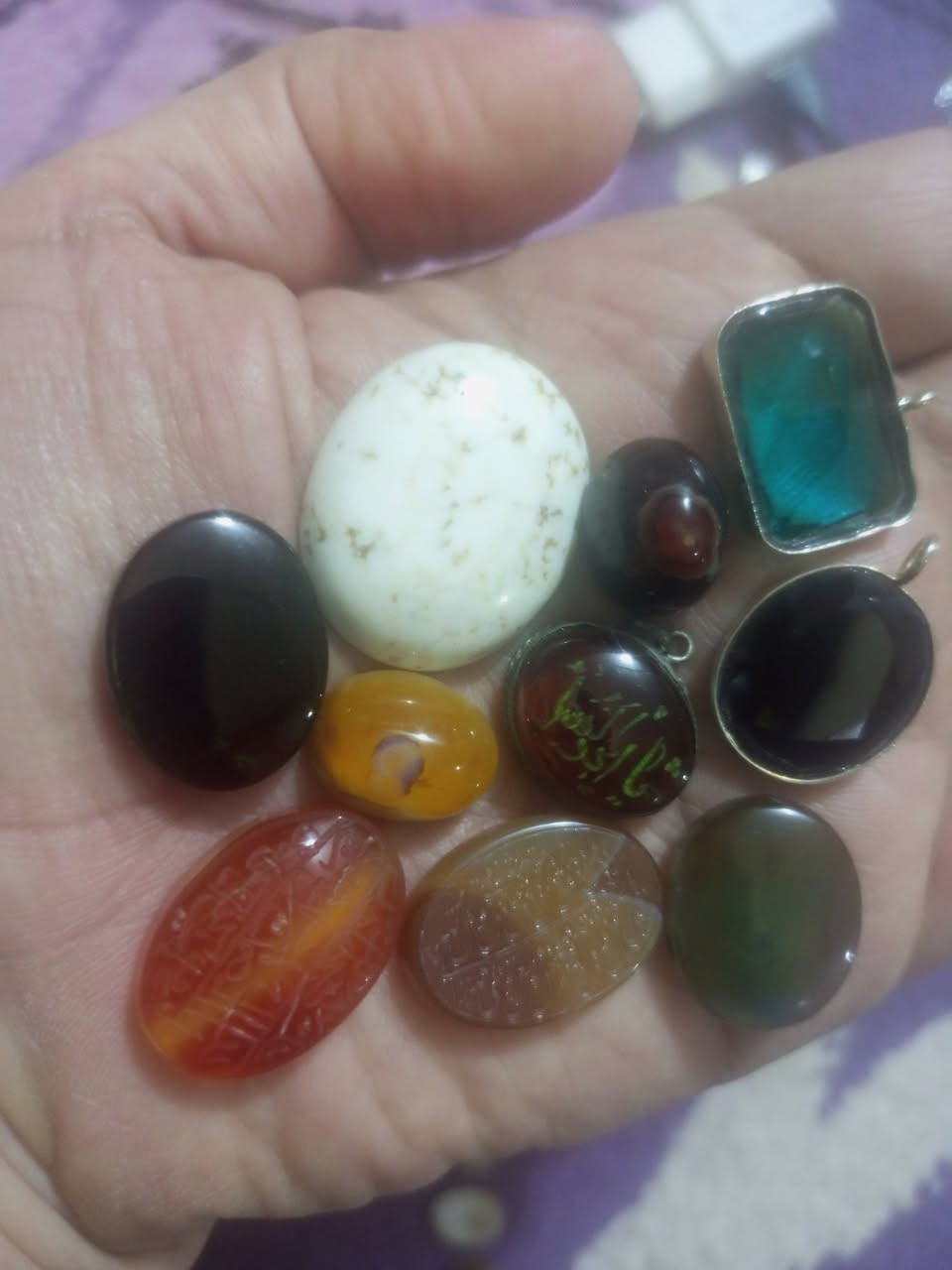 احجار للبيع عدد 10 مخطوط آيات قرآنية و جزع وشفه العبد و جزع و عطف و سليماني و توباز كلهن 25  الف مع التوصيل بدون عمله ما اراوس


**إذا كنت صاحب هذا الإعلان وتريد حذفه لأي سبب، رجاءا أرسل رسالة إلى الدعم الفني**