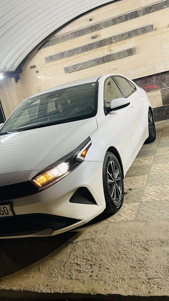 السلام عليكم كيا فورتي 2023 وارد امريكي معوقين مكفوله تغرير مواصفات اعتياديه ويل كب رادار امامي كامره دواره وبعد باقي مواصفات السعر 163 ورقه ***********
