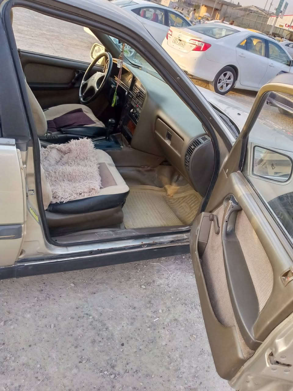 سلام اوبل اوميكا موديل ١٩٨٨ سنويه مشروع وطني جديد كير ومحرك بشرط كير اوتوماتيك دفتر بنزين بي بدون ضرر كهربائيات كله شغال قفل مركزي تخم تاير جديد سعر ٣٠$ بي مجال مكان كركوك رقم الهاتف *********** والزين *********** شراي يخابر اني مكلف بنشر
