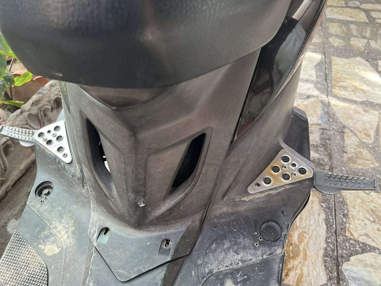 سلام عليكم. دوسات مال جي تي ار اصليات رمبة اجن بل دراجة. مختومات وبك لايت مال ١٤ ودبلات كرزي  هم مال رمبه للبيع. مكاني بغداد البياع. ***********
