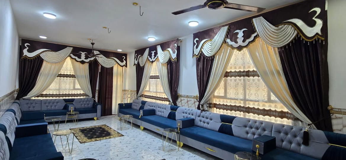 برد جديدات اربعه قياس 3وعشره متر عرض مترين ونص مكان بابل سعر 250وبيهن مجال لاتصال ***********
