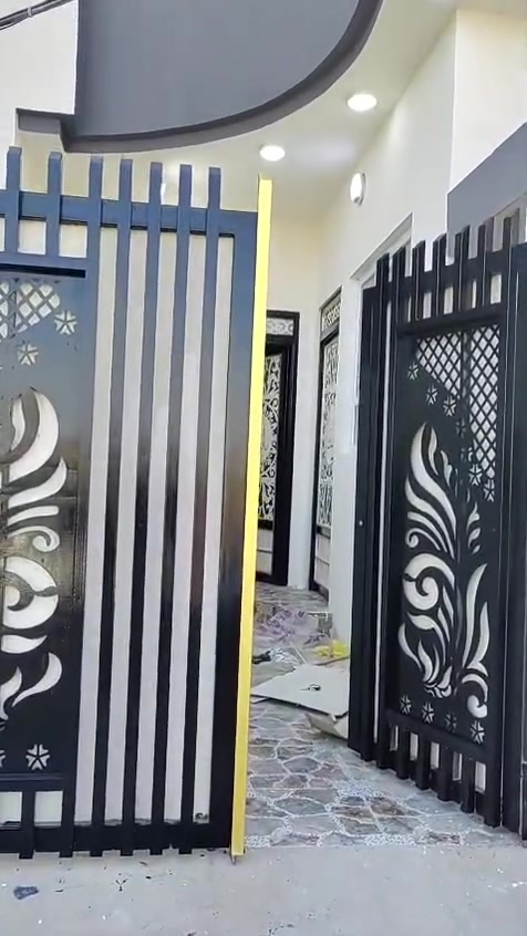 لدينا دار للبيع في حي يارمجه الشرقية ١٠٠ طابق وغرفة مرتب السعر ٧٠ مليون دينار بي مجال رقم *********** تحياتي لكم
