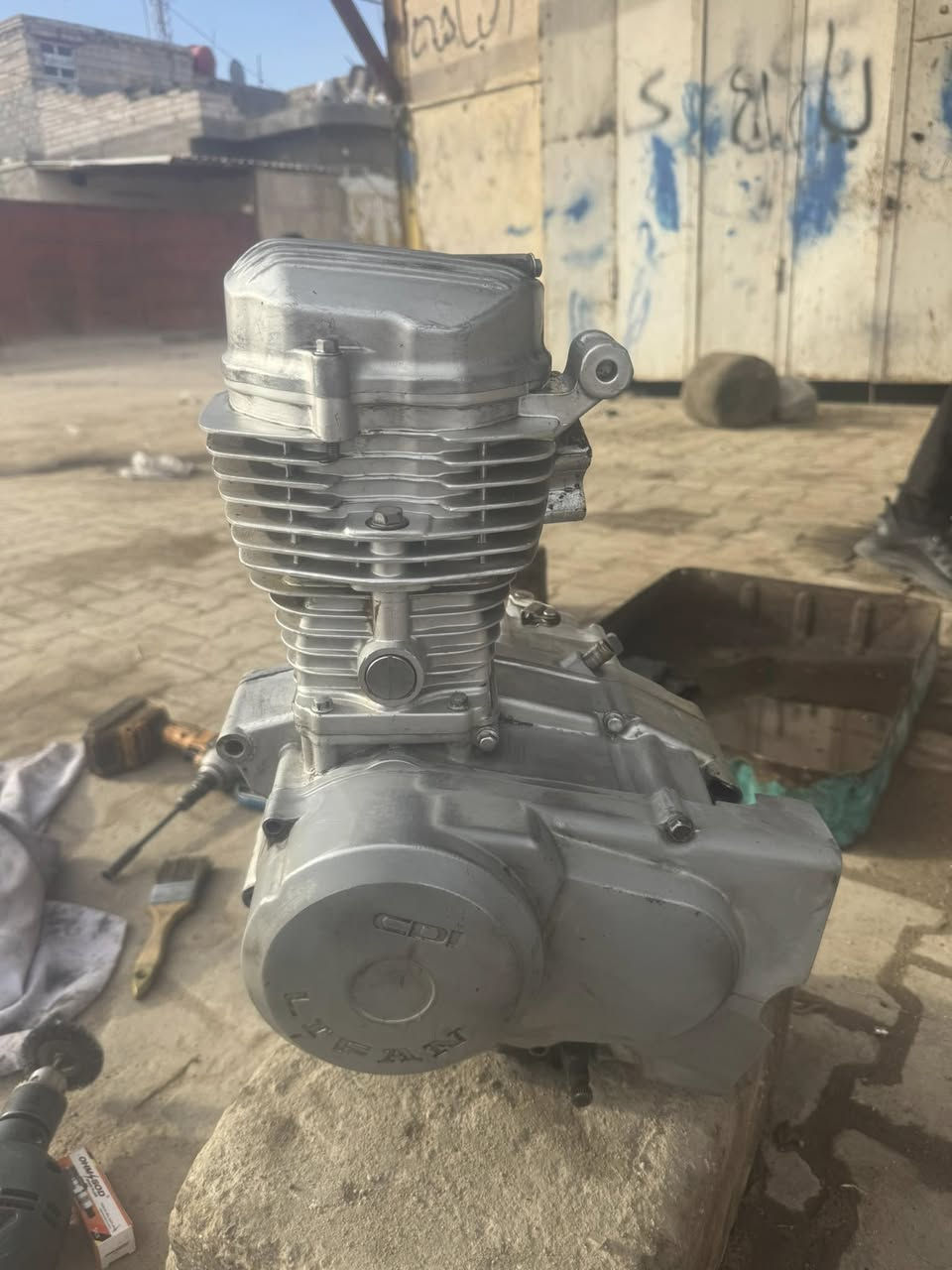 السلام عليكم شباب محركات ستوته و 4كير ع الفحص والشد يمي تأخذ جاهز وناعم السعر 100مع الشد واذا عندك محرك تنطي وتنطي فرق وبخدمت الطيبين مكاني نجف شارع السبيس قريب السوق ***********وات ساب ومتواجد ع الفيس
