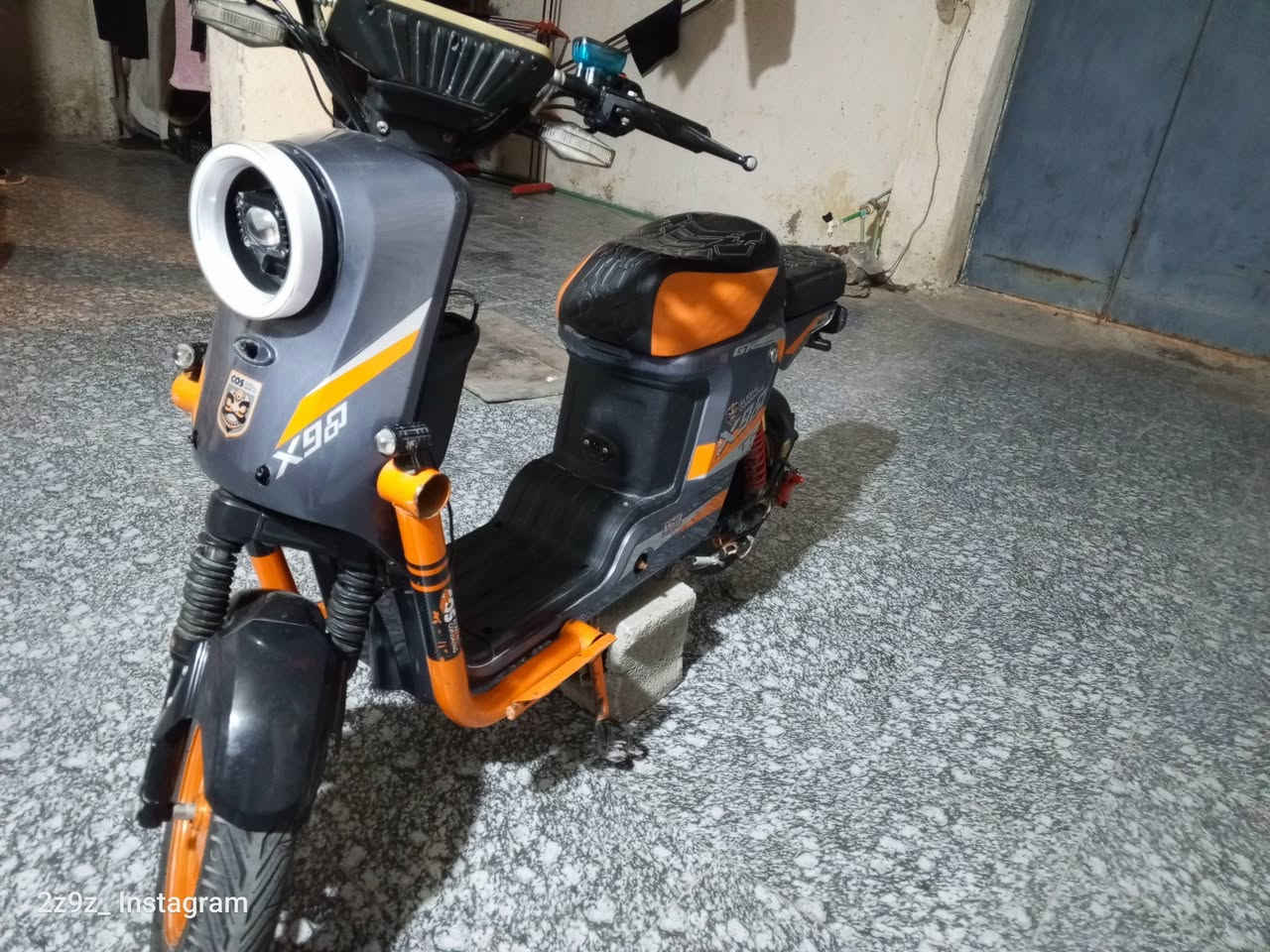 دراجة شحن X900حجم 14نظيفه كدامكم دراجة كهربائيات شغاله كلشي ماناقصه ابيع اب450الف وبيهه مجال حك جيه مكاني بصرة زبير الي يريد يتواصل يتابعني ويجي خاص


**إذا كنت صاحب هذا الإعلان وتريد حذفه لأي سبب، رجاءا أرسل رسالة إلى الدعم الفني**