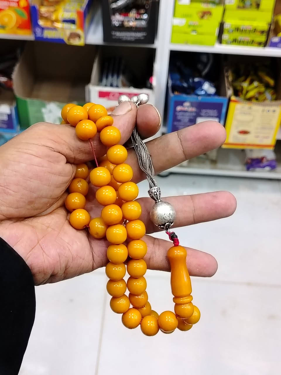 للبيع سبحه لندني اصل كركوشه فضه الف نضيفه السبحه كلش توصيل اي مكان السعر خاص مراوس راوس


**إذا كنت صاحب هذا الإعلان وتريد حذفه لأي سبب، رجاءا أرسل رسالة إلى الدعم الفني**