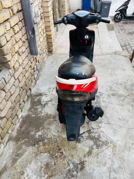 سعره 750 وبيها مجال ماكس عدلة 120 الدراجة هاون طياره رمبه الدراجة بس مبدلين بوشتها 55 السرعة كلشي شغال بيها منطول الطول وين ما يعجبك تفحص افحص ونكره سلف بكل وقت الله شاهد الشراي يتصل *********** عمارة
