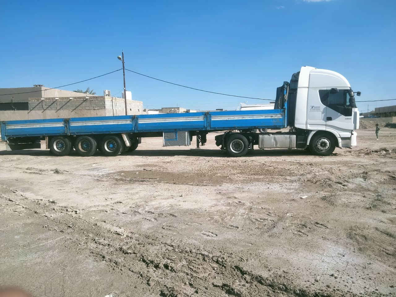 إسلام عليكم افيكو البيع رأس وعربانه مربوطه فلات موديل 2008 محرك 450 كير عادي رقم سليمانيه تحويل ثاني يوم سنويه منتهيه 2020 عربانه مكفولة سياره جاهزه للعمل سعر 160 العنوان البصره قضاء الدير الاستفسار ***********
