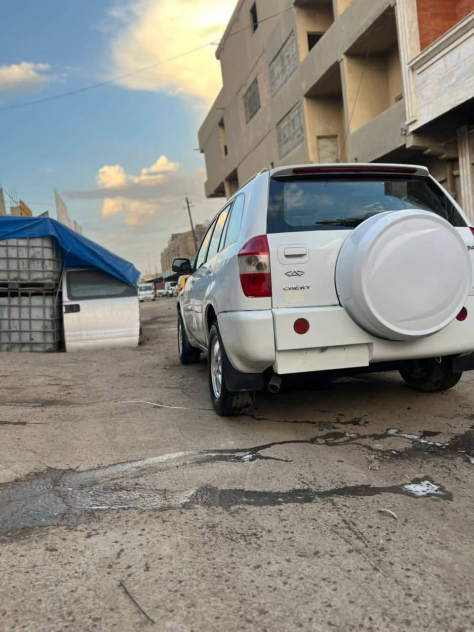 السلام عليكم 
تيكو ٢٠١٢ كير ميكانيكي المرغوب السياره مكفوله ملكطه بس خياساتهه كير محرك تبريد كله فول رقم بابل مشروع وطني 
كهربائيات كله شغال سنويتهه ماساقطه 
*********** السعر ٥٥
