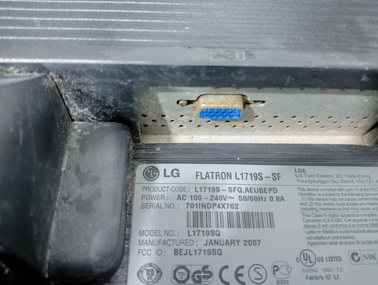 السلام عليكم ورحمة الله وبركاته
شاشه حجم 19 مدخل VGL
 ترهم الكاميرات وترهم الحاسوب شغاله كامله 
نوع LG 
سعر 15 الف 

العنوان موصل شارع كركوك قرب جامع بيت العتيق 

لاتصال الأرقام 
***********
***********
