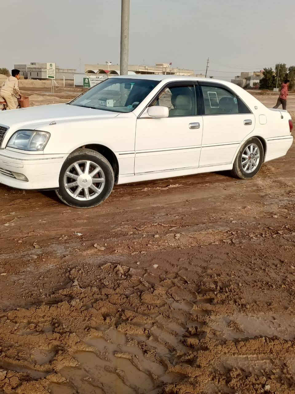 سلام عليكم جنون للبيع موديل 2001 دكمتين كفاله عامه محرك فيفيتي 3000 رقم انكليزي سنويه 31 بسمي تحويل ثاني اليوم سعر 135 بيهه مجال بصيط العنوان البصره شط العرب ***********
