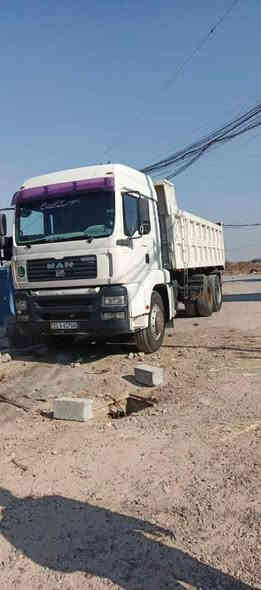 من رخصة مدير الكروب... سكس مان للبيع أصل شاصي طويل موديل 2001 رقم سليمانية جديد سنوية مانافذة بأسمي تحويل.... قمارة وشاصي بدون صبغ تخم تاير 24 بدي كلش نضيف مجموعة جي إف كير 221 مكينة 410 بدون صرف ولا بخار مكان بغداد.. السعر 240 
*********** ...... لاتراسلني خاص رجاء
