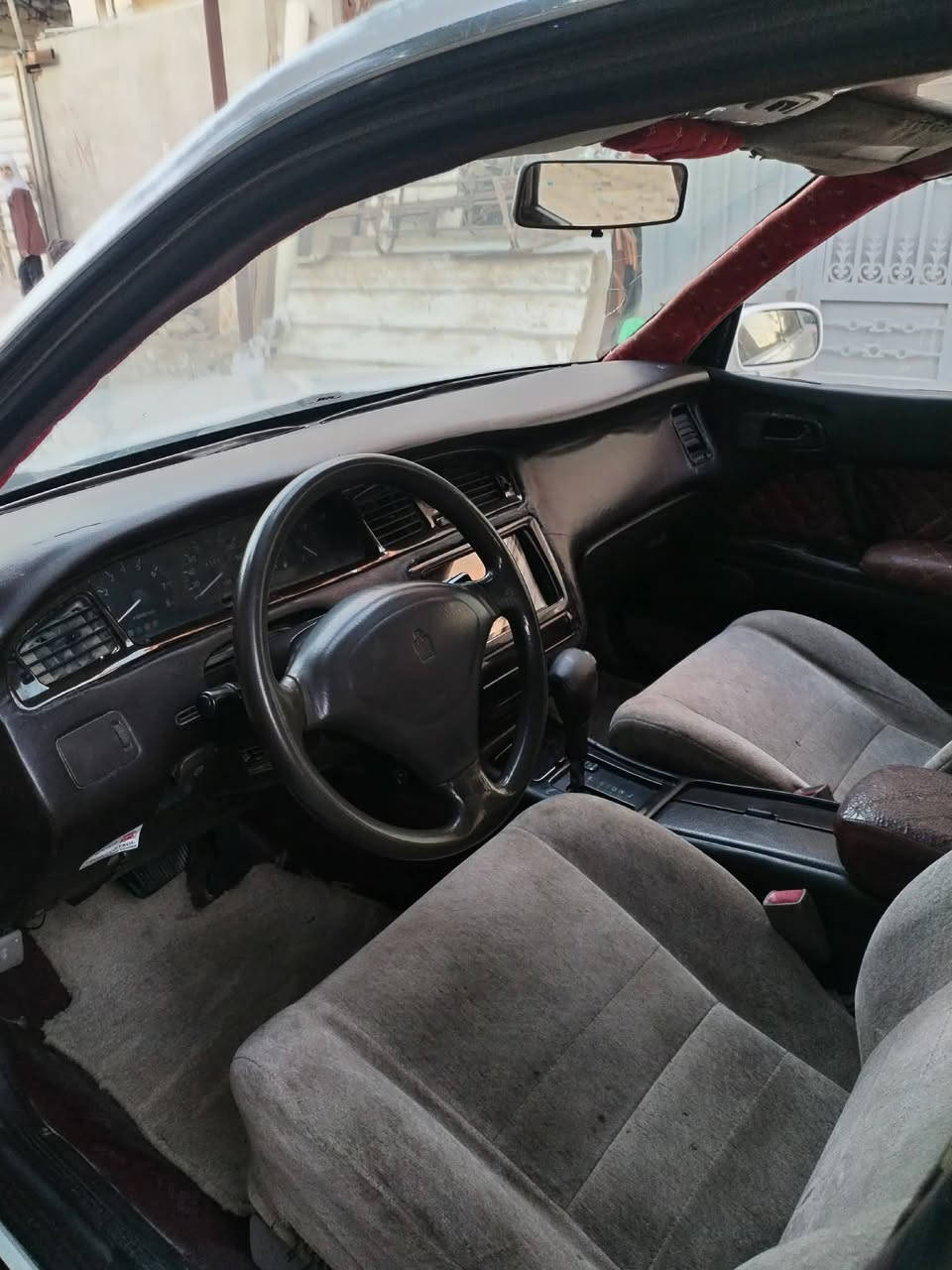 السلام عليكم بطه متصل للبيع موديل 91 رقم ديالى انجليزي وراعيها بالنجف سنويه ما ساقطهه لل 28 كير مقفول محرك اثنين نص  ومداور ثاني يوم هزه جديده والسياره شوفه عينك لا قصه ولا نقل جثه ولا عيب شرعي ولا ضربه حداديه 100% كهربائيات شغاله كشنات كهربائي شغاله لايتات بقلايتات بشاير تخم تاير اربع سماعات شاشه كاميرا جديده السياره سنتر لوك شغال تبريد عاطل وترايك وين ما عجبك والمكان نجف  والسعر بيع او مراوس حسب السعر ب 53 القناعه الخاص مفتوح هذا رقمي رقم الهاتف بواتساب ***********
