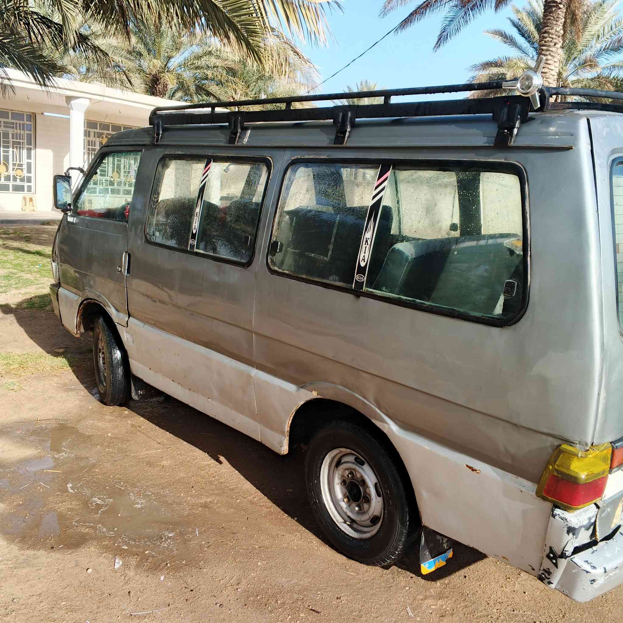 كيا بستا موديل 93سنويه نهايته 27
كير ميكنه اكسن مكفولات حداديه 
***********
السعر 35بيهه مجال... اسوي وكاله
