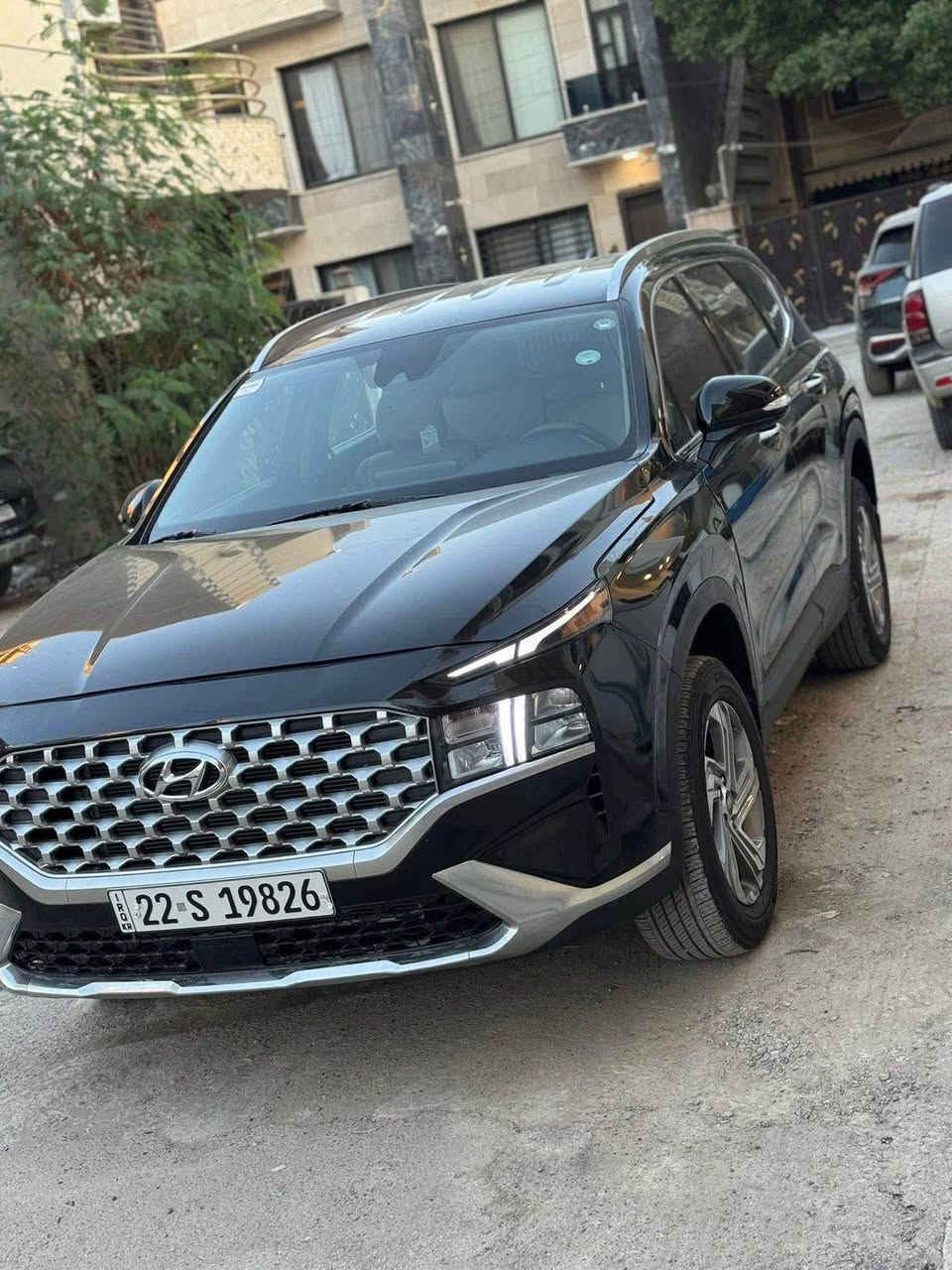 للبيع سنتافي 2023 رقم ربيل جديد تحويل مباشر السعر (١٩٠) حادث جاملغ وبنيد المواصفات 
  1-التوقف الذاتي

2 -كير بنظام الازرار  المنفصلة 

3- هاند بريك بصمة 

‏ 4- Auto Hold  أوتو هولد

5- خاصية ISOFIX   ايزو فكس قفل الاطفال

6- نظام مانع الانزلاق

7- نظام نزول المنحدرات.

8- نظام اطفاء المحرك (A) ذاتيا في الازدحامات لتوفير الوقود

9- حساسات ضغط الاطارات_

10- رادارات امامي -خلفي -جانبي 

-كامرة خلفيه

11- دشبول لونين يخبل /, وال كشنات كذالك لونين 

12-ميزة التوقف الذاتي للمركبة منعا للاصطدام عند القيادة او الرجوع

13-المركبة تعيد نفسها للمسار الصحيح عند عدم الانتباه 

14-نظام القيادة الذاتي الذكي في الشوارع المخططة 

15-مثبت السرعة Cruise وميزة التباعد عن المركبات

مكان سياره بغداد للاستفسار ***********
