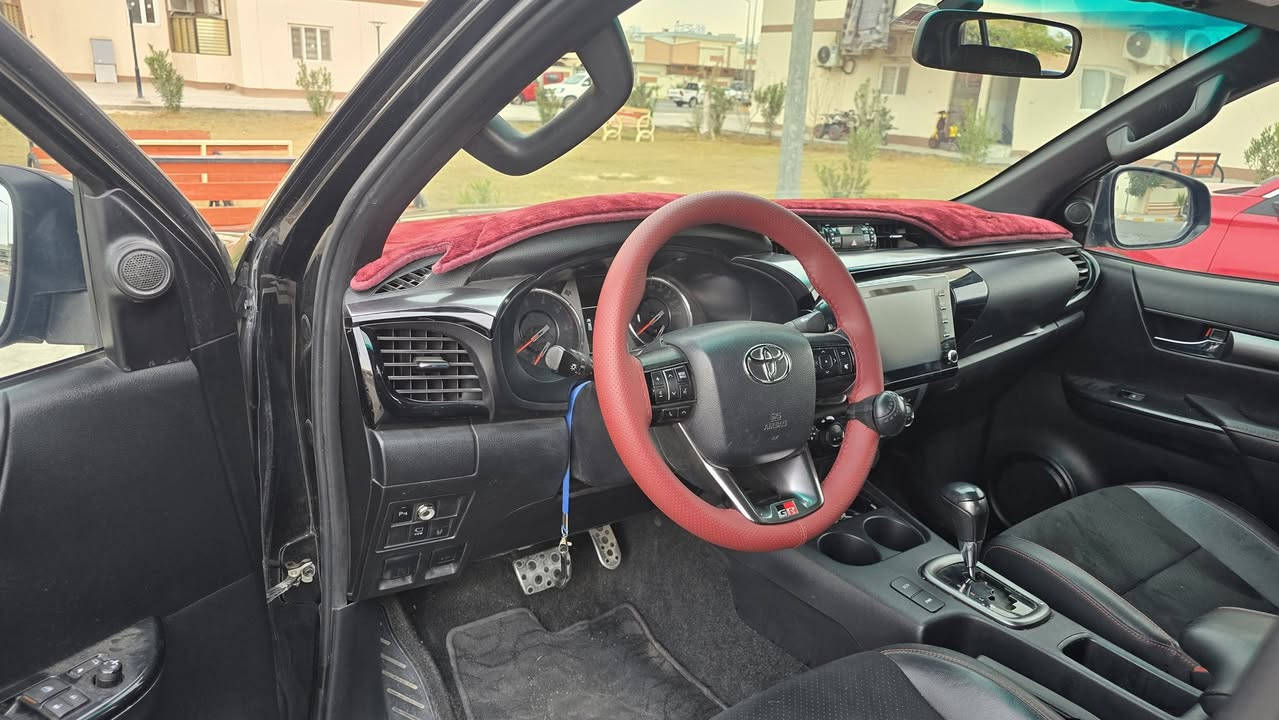 السلام عليكم
هايلوكس 2023 GR  أسود  سياره كلش نضيفه ومعروفه مواصفات الجي ار محركها2.8  كاز نظيف لان ابدل كله دهن من تويوتا كل 3 الف كيلوا 

*ماشيه 53 ألف كيلو
* سياره مابيها صبغ وجديده فقط بيها  تكحيل طعجه صغيره بالبنيد مضروبه بعصا وصغيره بالتكمه 
-سعر 373 $وبيها مجال  للجدي
مكان سياره البصره ***********

متوفر على الواتس اب
