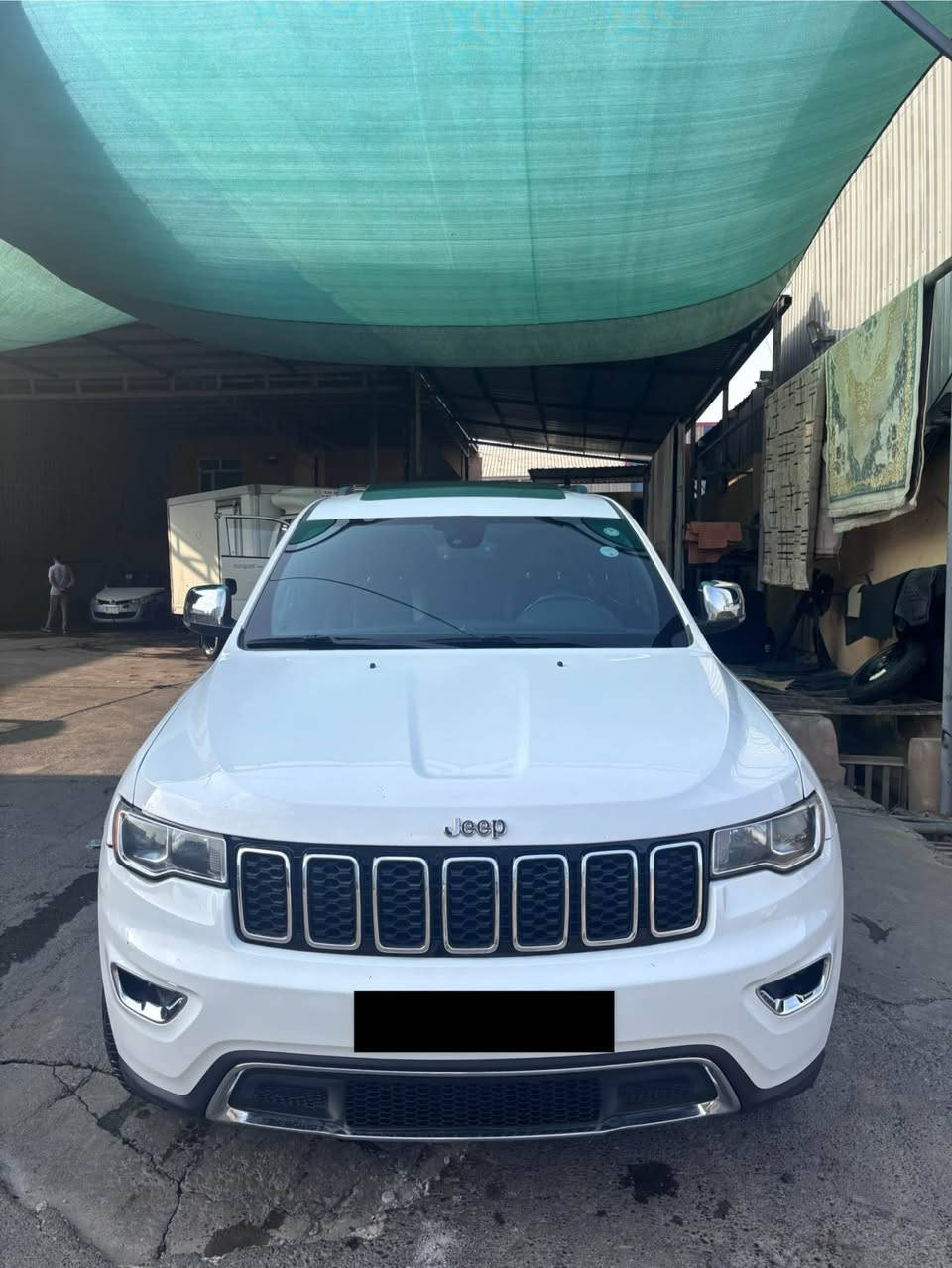 جيب كراند شيروكي 2022
مواصفات 
Limited
موديل 2022
يعنى 1/1
شاشة كبير
كاميرة
 رادار خلفي
خمسة أوضاع قيادة
شغال
صندوق كهربائي
كشنات أمامي و هيتر و كهربائي
ستيرن هيتر
تبريد مركزي
دبل اكسل 4X4
سيارة رقم أربيل جاهز
ماشية
69.000mi
ضرر —//- 1 قطعة صبوغ دبي و 2 قطعة كلير أمريكى 
بدون دواخل و بدون أيرباك
يعني ٣ قطعة صبوغ
رقم التلفون// أربيل, العراق


**إذا كنت صاحب هذا الإعلان وتريد حذفه لأي سبب، رجاءا أرسل رسالة إلى الدعم الفني**