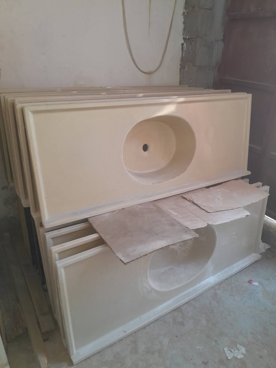 يالله متاح مرمر جميع القياسات 
مرمر الثقيل صطحات جميع القياسات
سنكات جميع القياسات 
العنوان بصرة حيانيه اول الاين شارع القائد
*********** يوجد توصيل داخل البصره فقط
