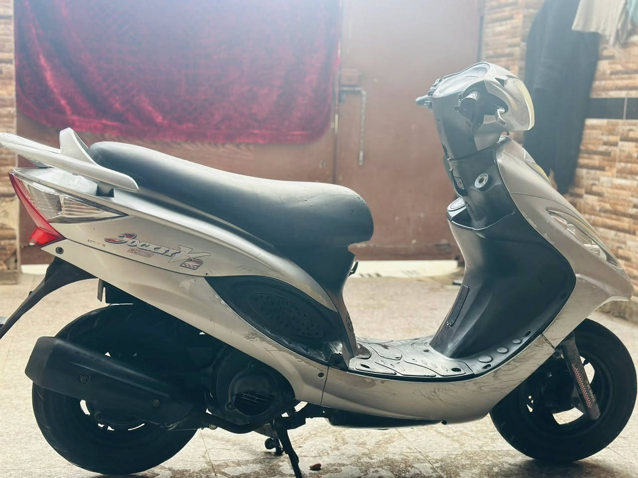 السلام عليكم ورحمة الله وبركاته  دراجه كامكو V2 موديل 2013 فحل نكره سلف وكهربائيات شغاله ومكينه مكفوله السعر 750 الف وبيه مجال للطيبين متواجد خاص واتصال لشراي وبيه خير ويدلل ***********
