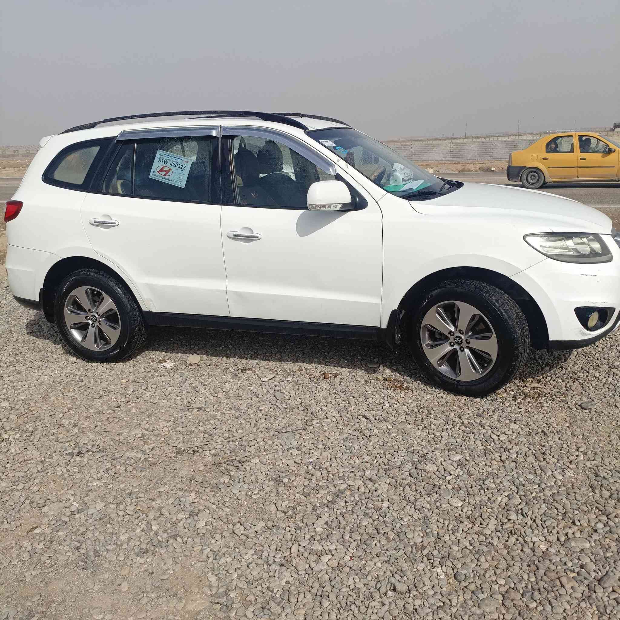 هونداي سنتافي 2012 خليجية شركه عامه
محرك 6 سلندر 7 راكب
رقم بغداد انكليزي بأسمي سنويه وهزه وارقام كله جديدة
سياره حلوه وجاهزه وترايها حلو
بيها بار قليل جهة اليمين والباقي مكفول
السعر  165 وبيها مجال بسيط
للاستفسار على الرقم ***********
مكان السيارة ديالى / كنعان
