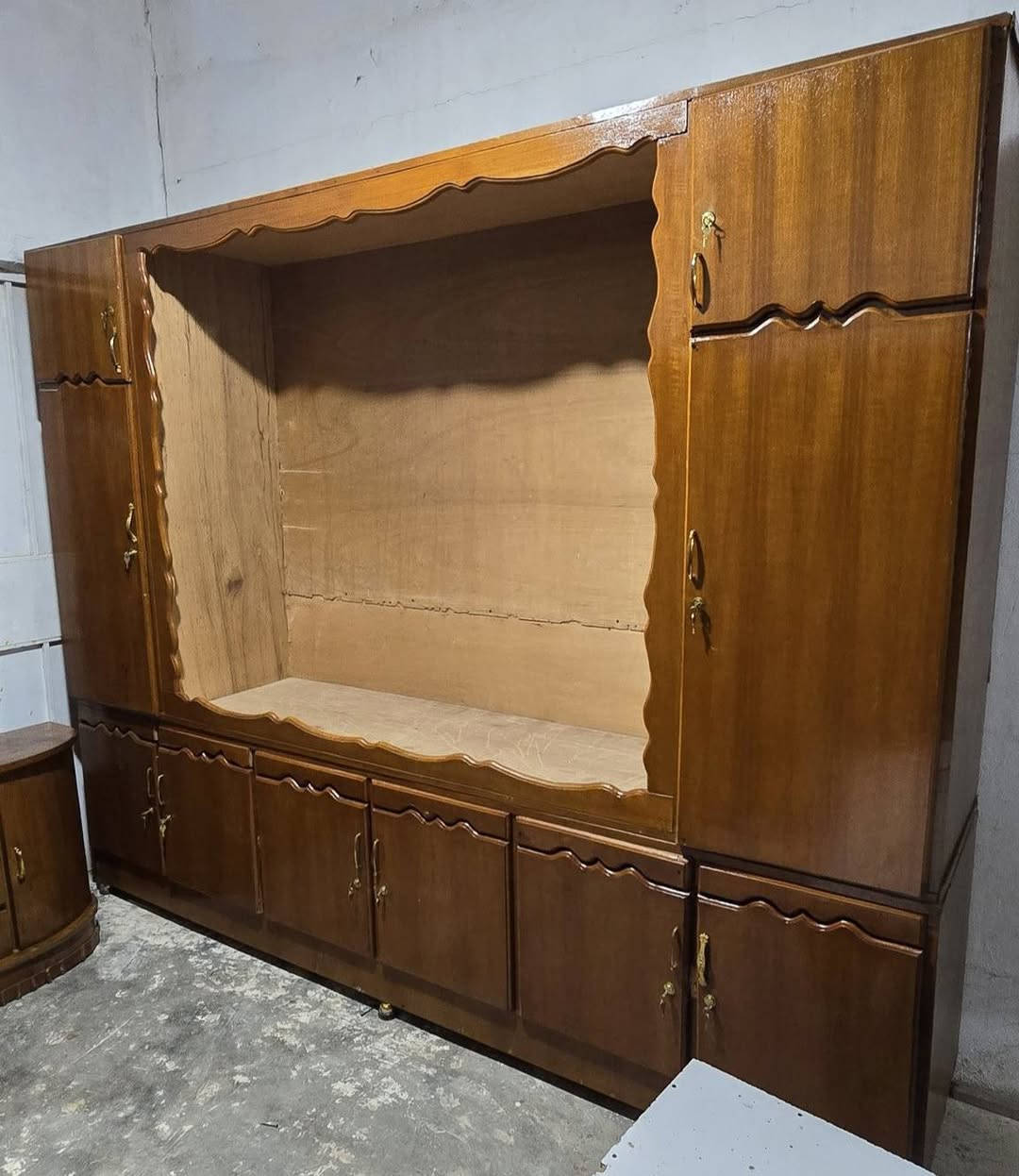 اثث بيتك بأنسب الاسعار سعار الشمال 🌹 
كنتور اسليمانية صاج حطاطه نضيف السعر 165 وبي مجال 
صلاح الدين ناحية العلم قرية الربيضة خلف مدرسه سومر للبنين 
***********
يوجد خدمة توصيل داخل المحافظة فقط 🚛
